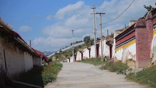 寺院小路房子