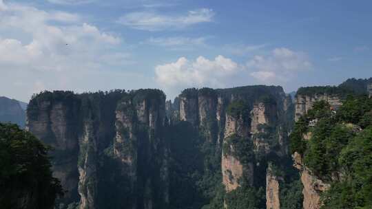 湖南省张家界景区阿凡达取景地奇峰穿云航拍