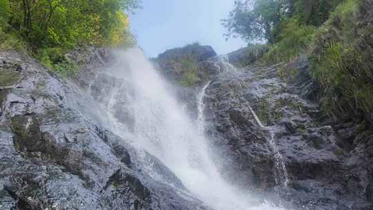 瀑布森林流水大自然小溪水山涧水源泉水山水