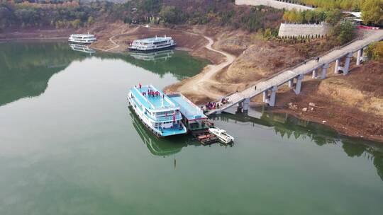 聋哑学校团建郊游济源黄河三峡游船小学生