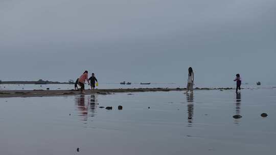 海陵岛瓦晒湾网红赶海圣地航拍视频素材模板下载