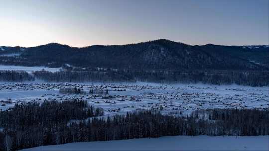 新疆北疆阿勒泰禾木冬季雪景童话世界延时