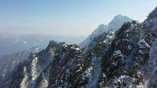 黄山云谷索道白鹅岭仙都峰雪景