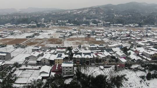 航拍南方丘陵山川农田交通火车城市雪景