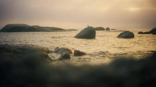 夕阳下的海岸