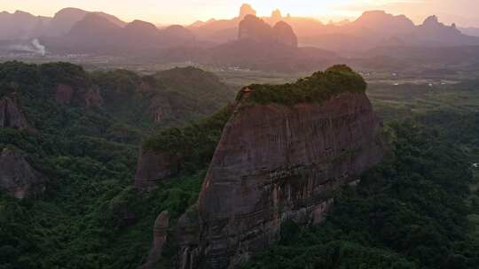 航拍韶关丹霞地貌丹霞山 阳元峰 长老峰景区