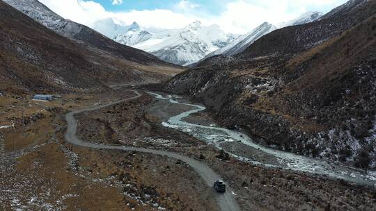 西藏那曲萨普神山越野航拍4K