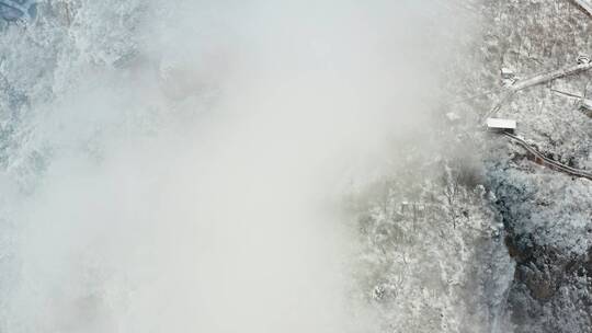 航拍焦作云台山凤凰岭雪景风光