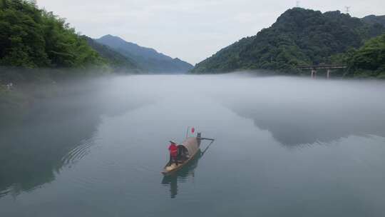 湖南郴州雾漫小东江风光航拍4k