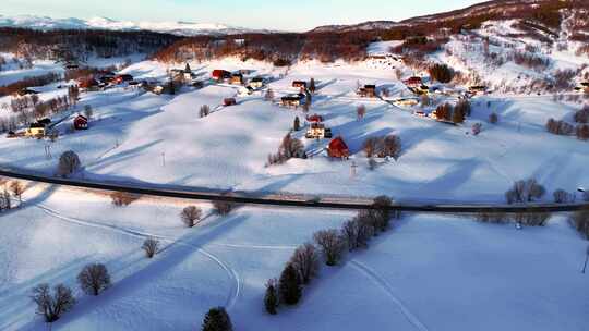 4K航拍北欧挪威芬斯内斯小镇风光雪景