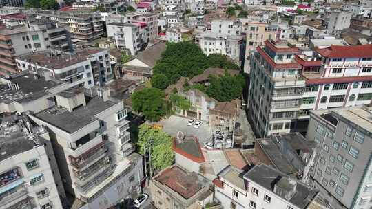 航拍福建泉州泉港山腰电影院风景