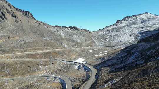 航拍高原盘山公路