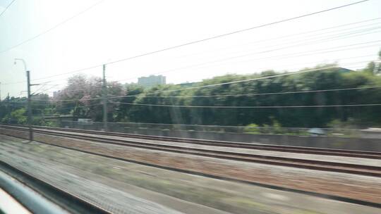 高铁车窗外的风景视频素材模板下载