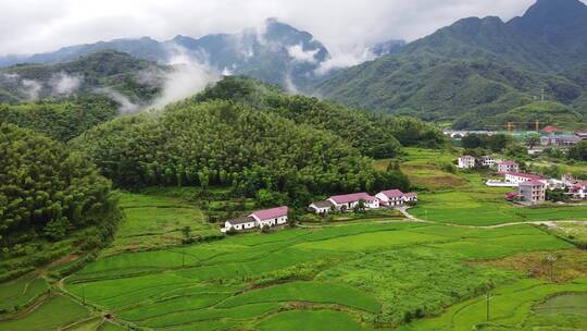 航拍武功山山脚村庄