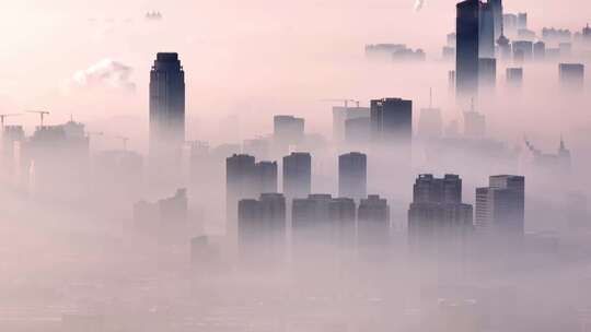 4K高清大美沈阳青年大街城市建筑平流雾