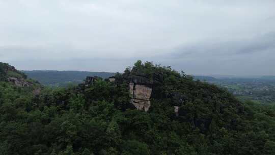 绵阳北川县城附近的山与大地