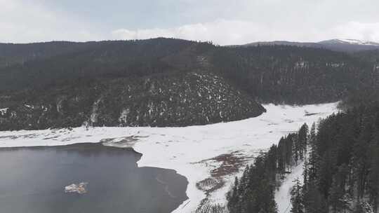 「有版权」航拍普达措国家公园雪景4K-5