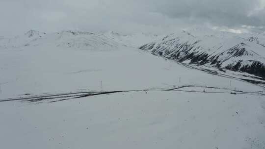 航拍冬天川藏公路雪景视频素材模板下载