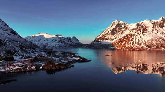 4K航拍挪威斯沃尔韦尔清晨雪景