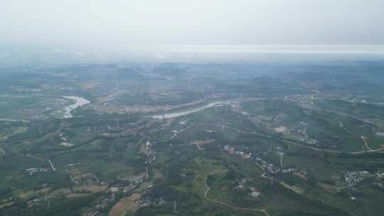 四川城乡区域与氤氲天空景观