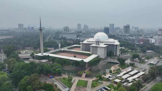 印尼雅加达伊斯蒂克拉尔清真寺城市航拍