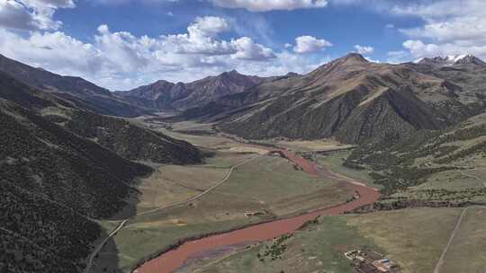 青海玉树杂多县昂赛大峡谷航拍自然风光