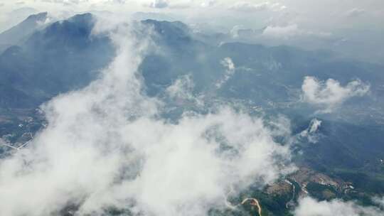 高空航拍俯视云雾山川自然风景