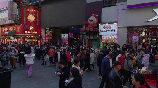 春节长沙步行街人流节日气氛17