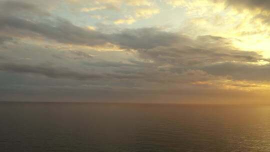 无人机景观阿拉尼亚海日落视频素材模板下载