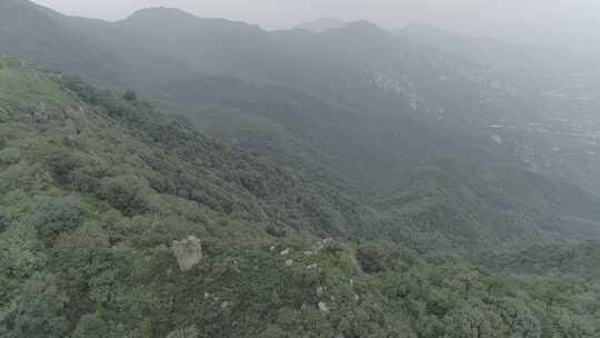 北京门头沟翻越高山