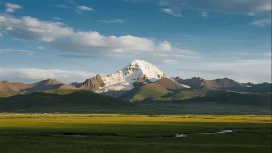 航拍震撼雪山草原励志自然风光画面