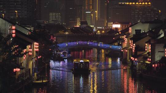 【空镜】4k夜景-江南古镇运河-建筑游船-log