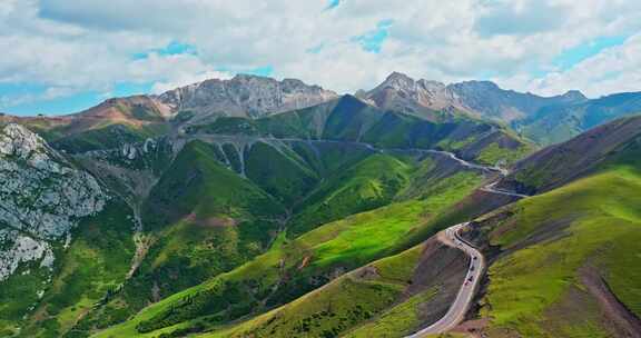 新疆伊犁伊昭公路自然美景