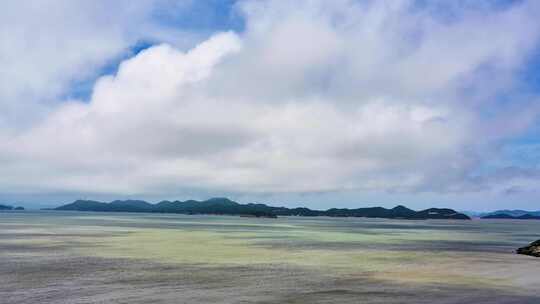 晨雾中的海岛