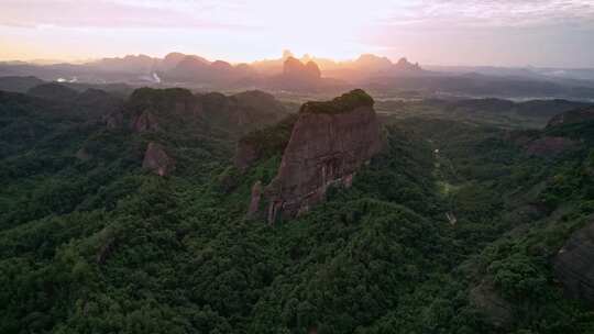 航拍韶关丹霞地貌丹霞山 阳元峰 长老峰景区