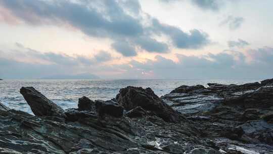 大鹏黑岩角海上日出延时