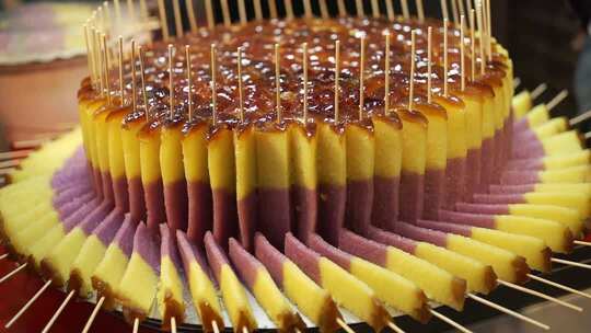 陕西西安回民街美食桂花糕升格慢镜