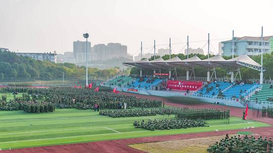 湖北高校大学生军训鄂州大学