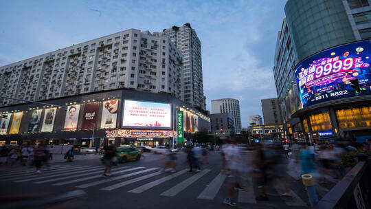 南昌中山路商业街人流车流延时视频素材模板下载