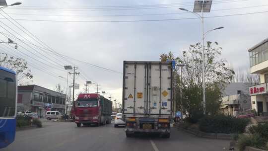 夕阳 天空 汽车 车 树木 风光 冬天 落叶