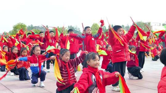合集民族团结土苗学生民族团体操筷子舞