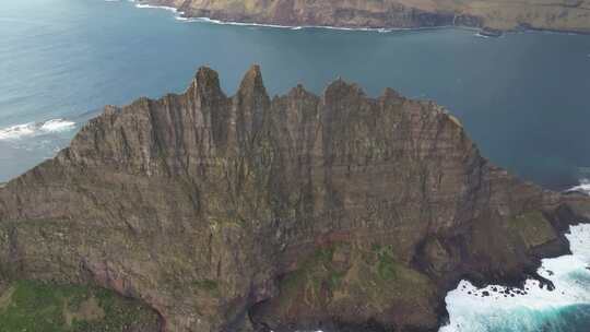 4k风景航拍法罗群岛海边高山悬崖