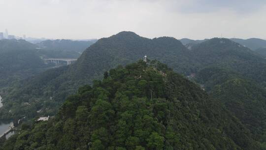 4K航拍贵州贵阳黔灵山4A景区