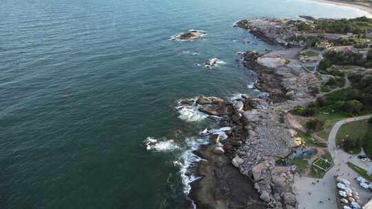 大海波涛汹涌航拍