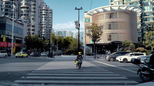 长寿路昌化路街景