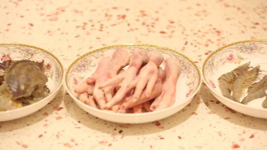 【镜头合集】鲜虾螃蟹蔬菜时蔬制作肉蟹煲