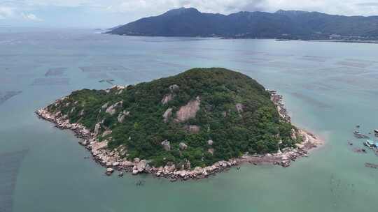 海上岛屿海岛大海蓝色海洋风景航拍