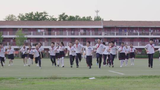 校园中学生小学生体育锻炼娱乐音乐舞蹈快乐