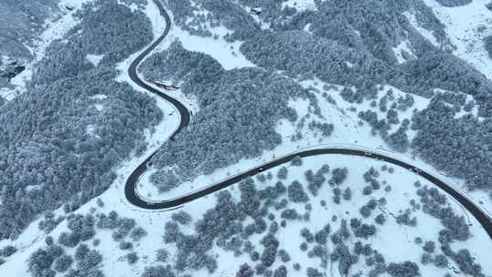 雪景公路航拍