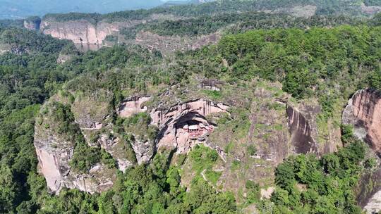 航拍福建泰宁大金湖丹霞地貌甘露寺